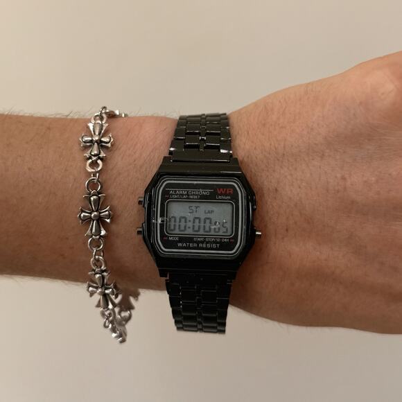 Casio Digital Watch Black Silver Accents Unisex Retro Y2K Quartz New - Picture 1 of 8